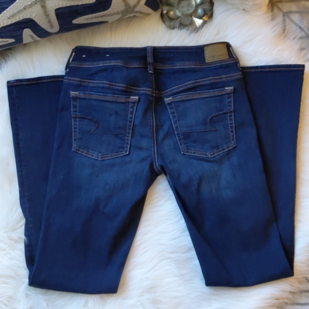 🛑 SOLD! American Eagle Super Stretch Kick Jeans - Picture 2 of 7